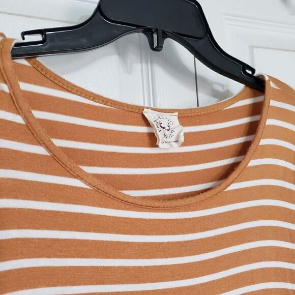 Fantastic Fawn Short Sleeve Stripe Shirt with Ruffle Sleeves Size Medium - Picture 3 of 7